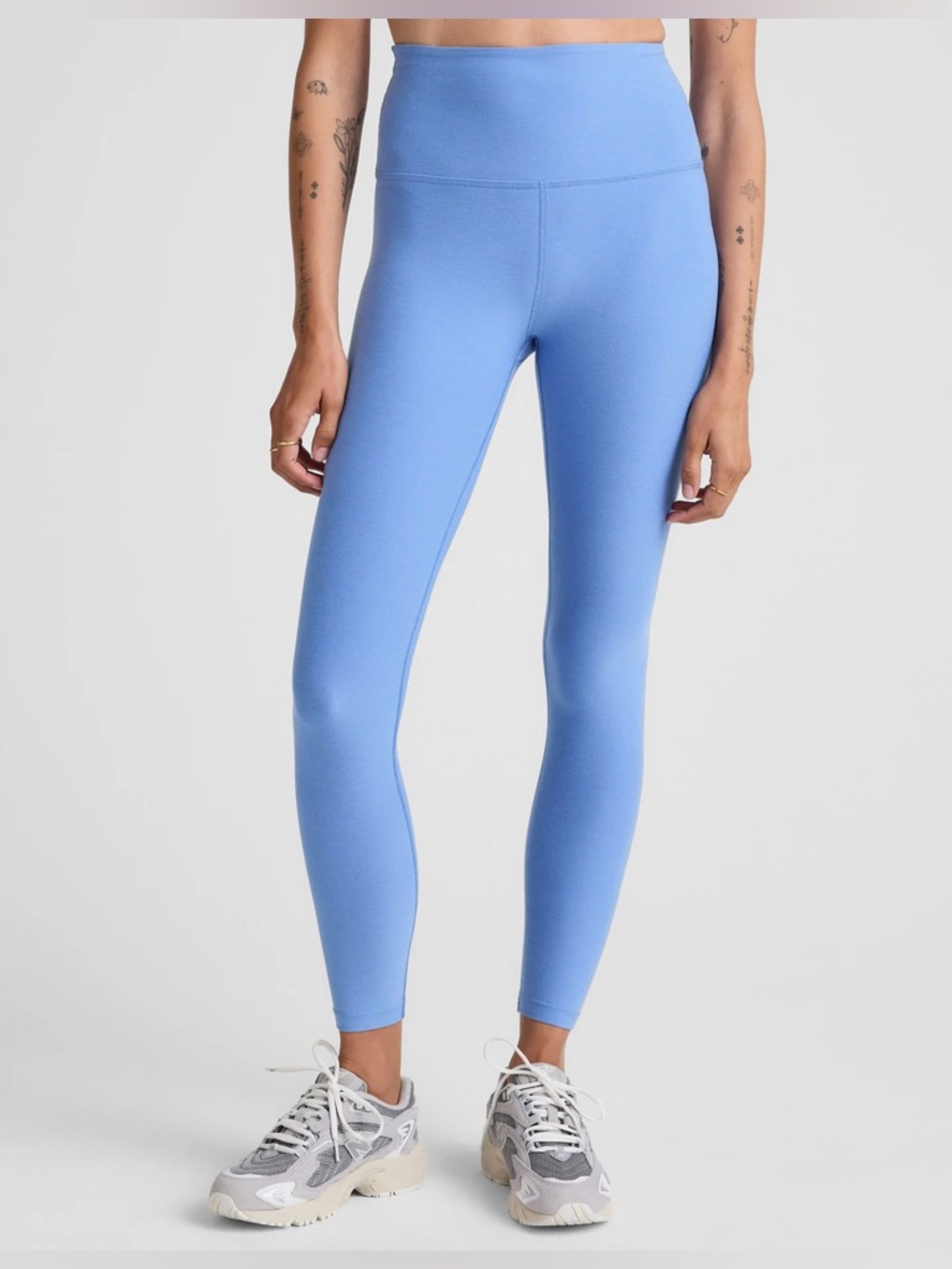 Beyond Yoga Caught in The Midi High Waisted Leggings in Flower Blue Heather